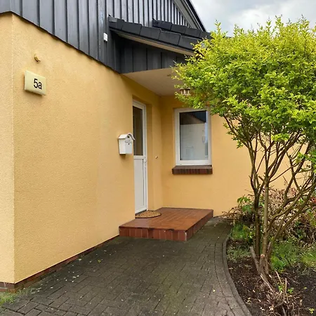 Casa Nella - Komfortables Einzelhaus Mit Garten Ferienhaus *
